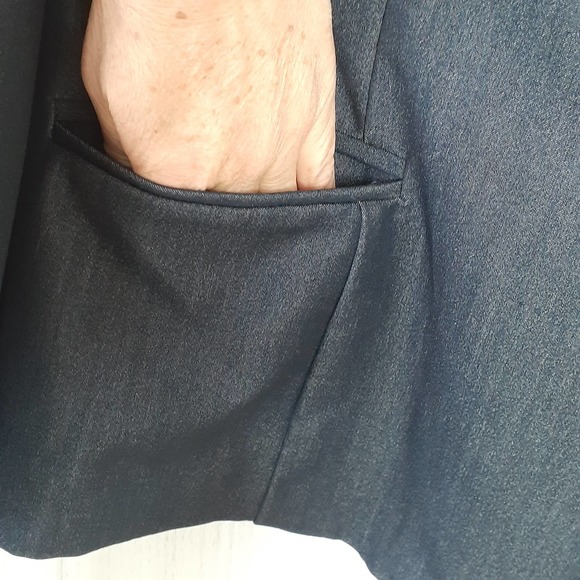 Ladies Lane Bryant Midnight Blue Blazer and Red Blouse Size 22 - Picture 14 of 15